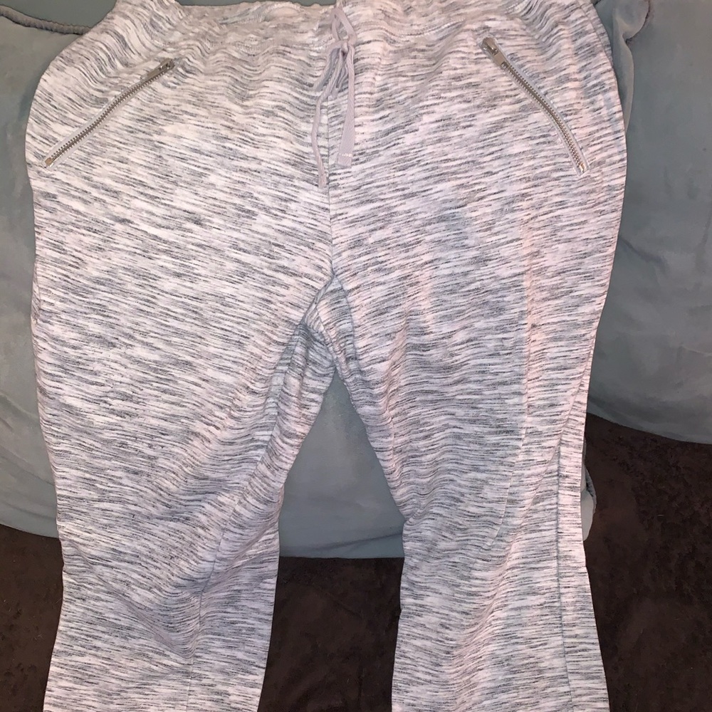 NY&COMPANY Capri Joggers,L